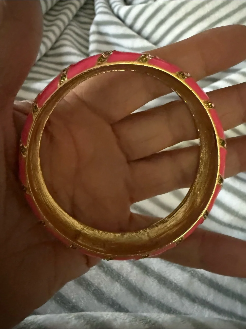 Vintage kate spade gold-tone open cuff bracelet with clear crystal clusters - Picture 4 of 6